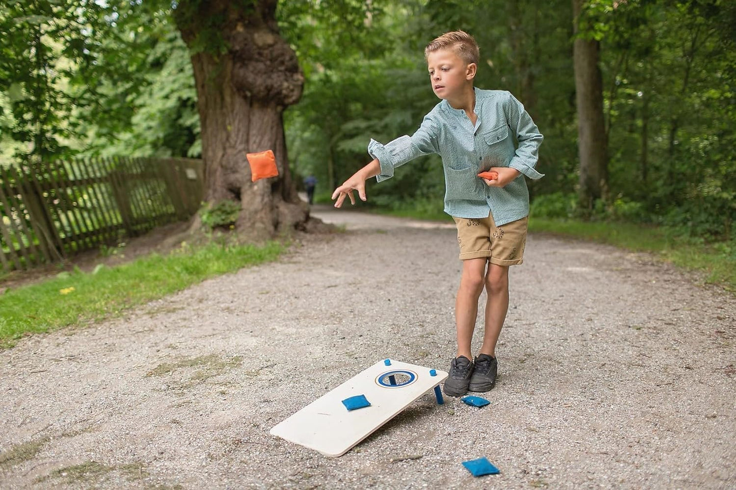 Cornhole mit 2 Zielbretter und 8 Säckchen